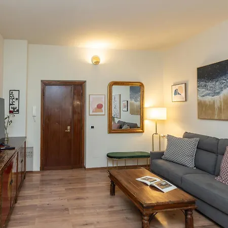 Apartament Teano House *